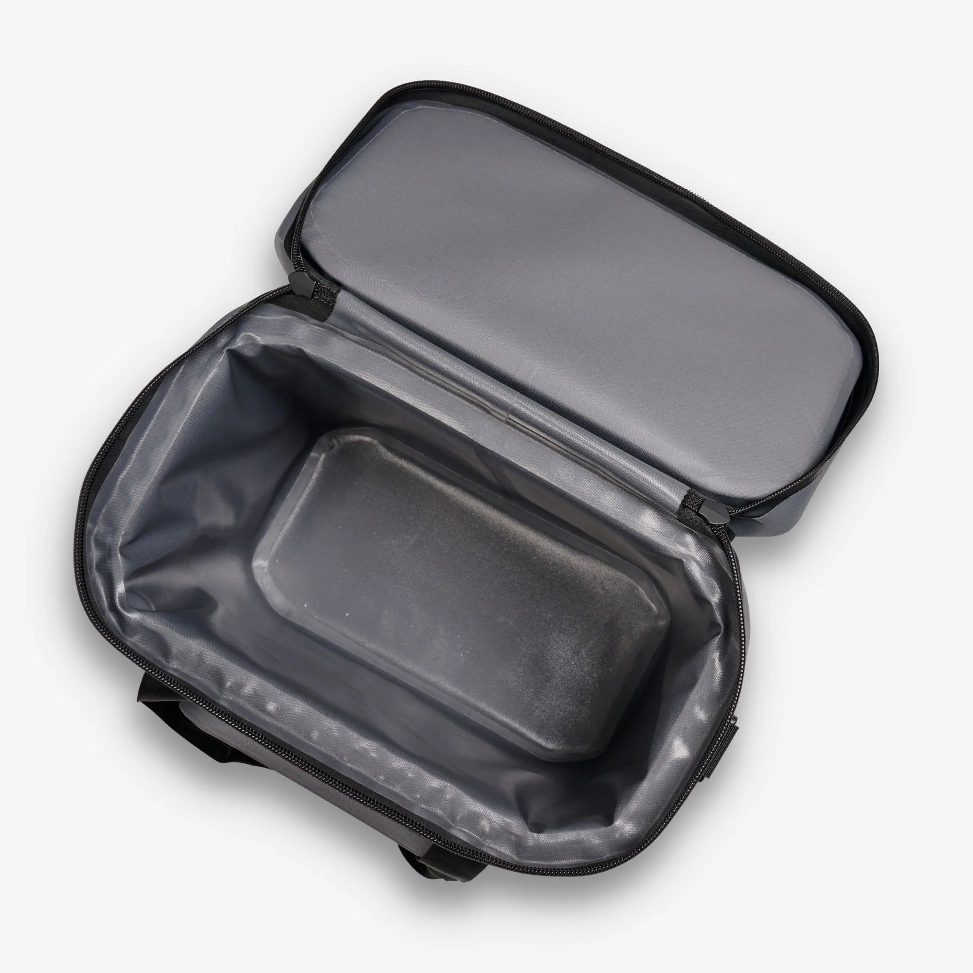 Igloo Camping Cooler Trailmate 30-Can Cooler Bag - Image 13