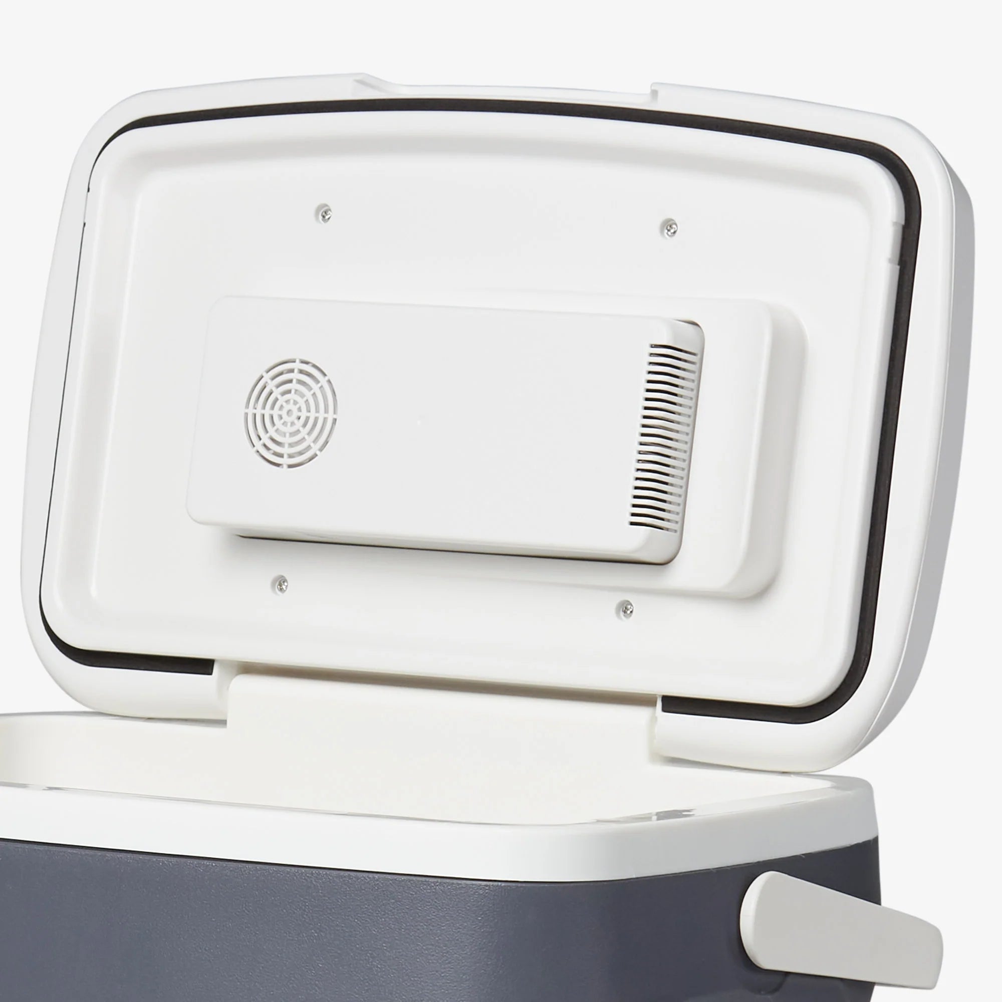 Igloo Camping Cooler Versatemp 28 Qt Portable Electric Cooler - Image 3
