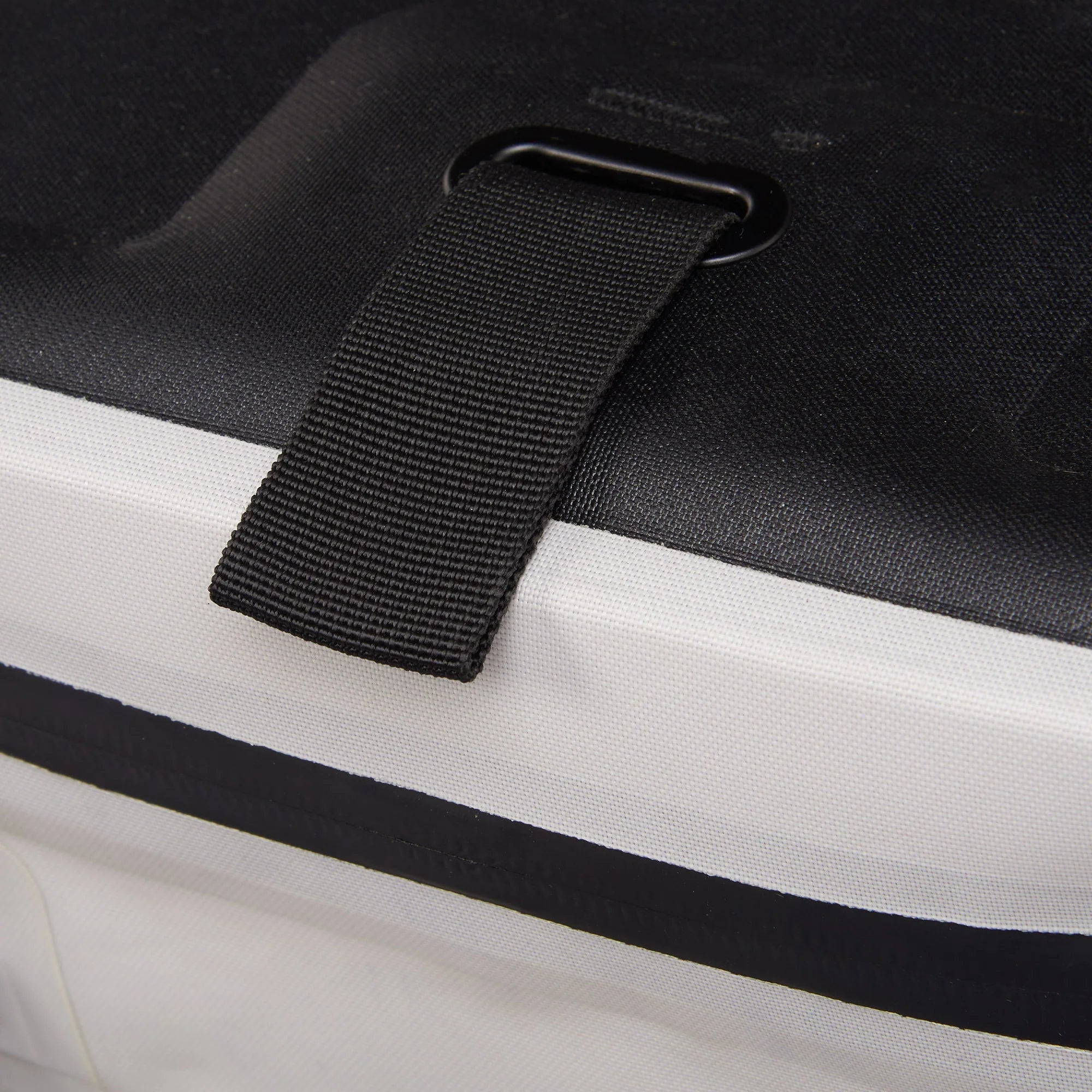Igloo Camping Cooler Trailmate 30-Can Cooler Bag - Image 21